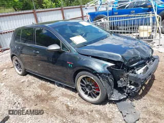 2015 Volkswagen GTI S с VIN 3VW5T7AU8FM024377, выставлен на аукционе IAAI как лот 42193872 с пробегом 58 169 миль миль и . История ставок и продаж доступна на DreamBid. Изображение 13.