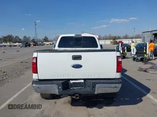 2008 Ford F-250 XL z VIN 1FTSX21RX8EB63847, wystawiony jako IAAI lot #41794531 z przebiegiem 263 884 mil mil oraz . Historia ofert i sprzedaży dostępna na DreamBid. Obrazek 16.
