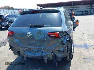 2021 Volkswagen Tiguan SE z VIN 3VV3B7AX7MM113248, wystawiony jako IAAI lot #42025906 z przebiegiem 92 442 mil mil oraz . Historia ofert i sprzedaży dostępna na DreamBid. Obrazek 6.