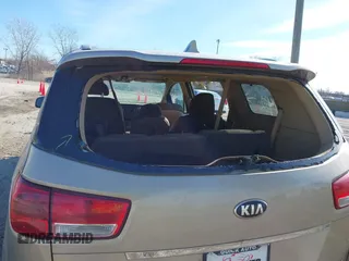 2015 Kia Sedona LX with VIN KNDMB5C15F6033787, listed as a IAAI auction lot 41534224 with 117,410 mi miles. Bid and sale history available at carsss.com. Image 14.