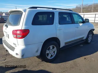 2013 Toyota Sequoia SR5 with VIN 5TDBW5G17DS086641, listed as a IAAI auction lot 41655162 with 210,828 mi miles. Bid and sale history available at carsss.com. Image 4.