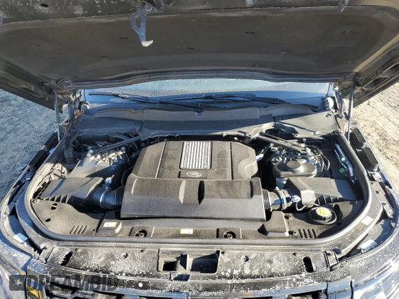 2019 Land Rover Range Rover with VIN SALGS2RE7KA561868, listed as a Copart auction lot 42425395 with Not provided miles and Salvage title. Bid and sale history available at DreamBid. Image 14.
