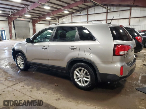 2015 Kia Sorento LX with VIN 5XYKT4A68FG607356, listed as a Copart auction lot 41841765 with 159,918 mi miles and Clean Title. Bid and sale history available at carsss.com. Image 2.