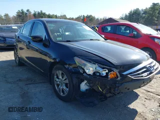 2012 Honda Accord SE z VIN 1HGCP2F61CA101404, wystawiony jako IAAI lot #42038839 z przebiegiem 121 506 mil mil oraz . Historia ofert i sprzedaży dostępna na DreamBid. Obrazek 1.