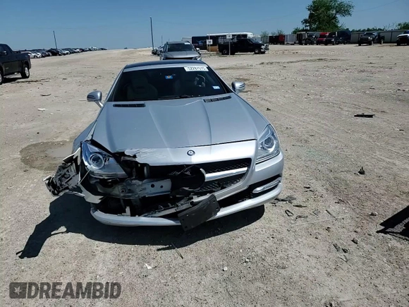 2016 Mercedes-Benz SLK 300 с VIN WDDPK3JAXGF116126, выставлен на аукционе Copart как лот 52287515 с пробегом 79 573 миль миль и Списание • Salvage title. История ставок и продаж доступна на DreamBid. Изображение 10.