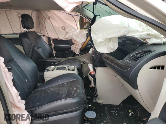 2014 Chrysler Town & Country Touring z VIN 2C4RC1BG0ER399617, wystawiony jako Copart lot #55416615 z przebiegiem 194 692 mil mil oraz Szkoda całkowita • Salvage title. Historia ofert i sprzedaży dostępna na DreamBid. Obrazek 7.