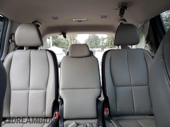 2018 Kia Sedona EX with VIN KNDMC5C13J6390021, listed as a Copart auction lot 43594355 with 101,305 mi miles and Salvage Title. Bid and sale history available at carsss.com. Image 10.