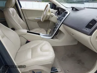 2010 Volvo XC60 3.2L с VIN YV4982DL2A2122930, выставлен на аукционе IAAI как лот 42376136 с пробегом 159 234 миль миль и . История ставок и продаж доступна на DreamBid. Изображение 5.
