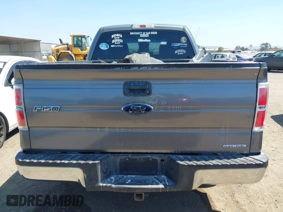 2013 Ford F-150 XL z VIN 1FTEX1CM1DFC12866, wystawiony jako IAAI lot #42609926 z przebiegiem 316 081 mil mil oraz . Historia ofert i sprzedaży dostępna na DreamBid. Obrazek 16.