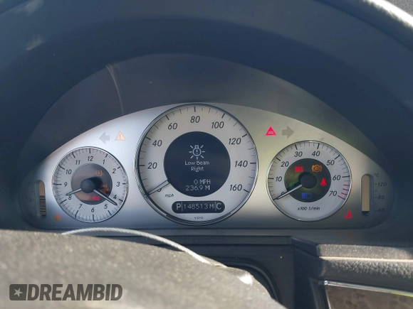 2008 Mercedes-Benz E 350 Luxury z VIN WDBUF56X18B359938, wystawiony jako IAAI lot #41999365 z przebiegiem 148 513 mil mil oraz . Historia ofert i sprzedaży dostępna na DreamBid. Obrazek 7.