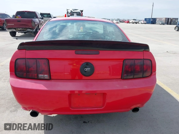 2006 Ford Mustang GT Deluxe with VIN 1ZVFT82H465211066, listed as a IAAI auction lot 41572368 with 84,389 mi miles. Bid and sale history available at carsss.com. Image 16.