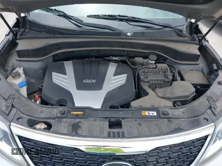 2014 Kia Sorento LX z VIN 5XYKT4A7XEG460996, wystawiony jako IAAI lot #42270696 z przebiegiem 105 677 mil mil oraz . Historia ofert i sprzedaży dostępna na DreamBid. Obrazek 10.