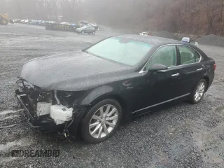 2011 Lexus LS 460 z VIN JTHCL5EF9B5010769, wystawiony jako Copart lot #48215375 z przebiegiem 212 748 mil mil oraz Szkody całkowita. Historia ofert i sprzedaży dostępna na DreamBid. Obrazek 1.