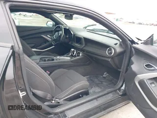 2019 Chevrolet Camaro 1LS with VIN 1G1FB1RX5K0119622, listed as a IAAI auction lot 41722090 with 21,376 mi miles and . Bid and sale history available at carsss.com. Image 5.