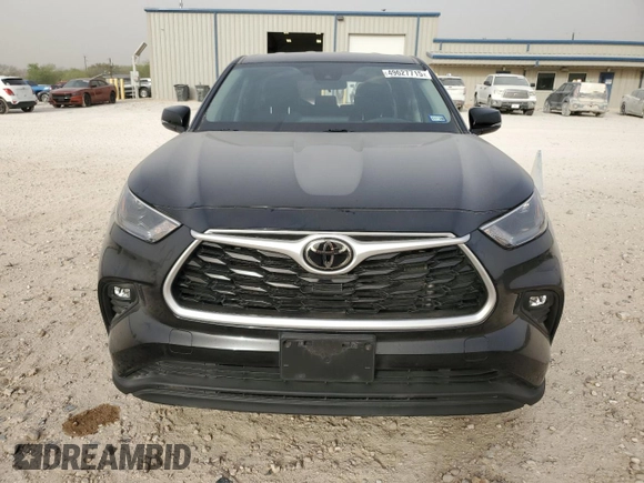 2022 Toyota Highlander LE z VIN 5TDZZRAH3NS109790, wystawiony jako Copart lot #49627715 z przebiegiem 33 113 mil mil oraz Szkoda całkowita • Salvage title. Historia ofert i sprzedaży dostępna na DreamBid. Obrazek 5.