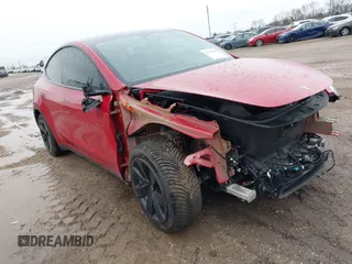 2021 Tesla Model Y Long Range with VIN 5YJYGDEE3MF204941, listed as a IAAI auction lot 41712562 with 36,549 mi miles. Bid and sale history available at carsss.com. Image 1.
