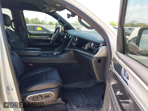 2022 Jeep Wagoneer Series II with VIN 1C4SJUBT2NS181344, listed as a IAAI auction lot 42062809 with 40,389 mi miles and . Bid and sale history available at DreamBid. Image 5.
