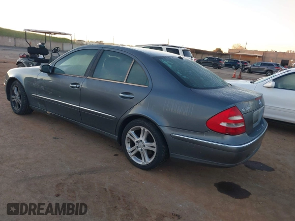 2006 Mercedes-Benz E-Class 3.5L with VIN WDBUF56J46A862443, listed as a IAAI auction lot 41877924 with 17,920 mi miles. Bid and sale history available at carsss.com. Image 3.