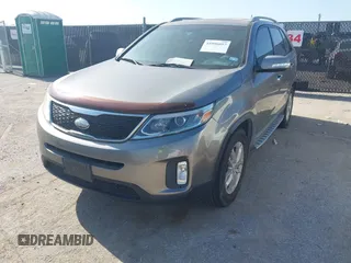 2014 Kia Sorento LX с VIN 5XYKT4A67EG469033, выставлен на аукционе IAAI как лот 41996057 с пробегом 86 545 миль миль и . История ставок и продаж доступна на DreamBid. Изображение 6.