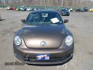2013 Volkswagen Beetle 2.5L с VIN 3VWJP7AT1DM601306, выставлен на аукционе IAAI как лот 41846490 с пробегом 117 082 миль миль и . История ставок и продаж доступна на DreamBid. Изображение 12.