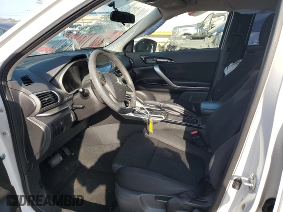 2018 Mitsubishi Eclipse Cross LE z VIN JA4AT4AA7JZ056146, wystawiony jako Copart lot #48688025 z przebiegiem 85 528 mil mil oraz Szkoda całkowita • Salvage title. Historia ofert i sprzedaży dostępna na DreamBid. Obrazek 7.