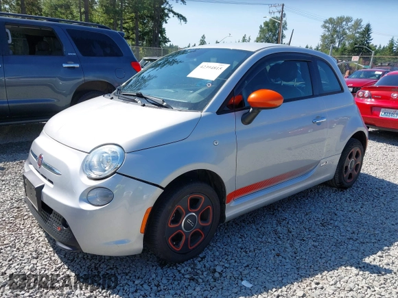 2014 FIAT 500e with VIN 3C3CFFGE2ET266747, listed as a IAAI auction lot 42394815 with 66,625 mi miles and . Bid and sale history available at DreamBid. Image 20.