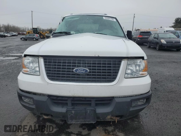 2004 Ford Expedition Special Service with VIN 1FMFU16L04LB41687, listed as a Copart auction lot 49304785 with 201,059 mi miles and Salvage title. Bid and sale history available at DreamBid. Image 5.