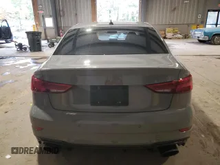 2018 Audi RS 3 z VIN WUABWHFF8J1905635, wystawiony jako Copart lot #73159134 z przebiegiem 61 943 mil mil oraz Szkoda całkowita • Salvage title. Historia ofert i sprzedaży dostępna na DreamBid. Obrazek 6.