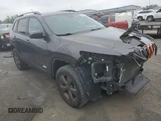 2017 Jeep Cherokee Latitude with VIN 1C4PJMCB9HW512414, listed as a Copart auction lot 54179234 with 89,462 mi miles and Salvage title. Bid and sale history available at DreamBid. Image 4.