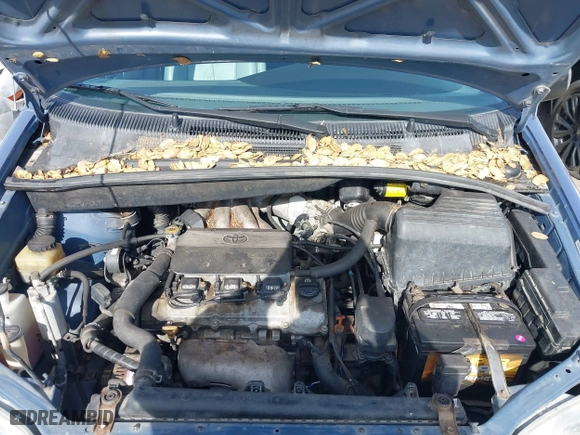 1998 Toyota Sienna LE with VIN 4T3ZF13C5WU028625, listed as a IAAI auction lot 41596901 with 139,903 mi miles. Bid and sale history available at carsss.com. Image 10.