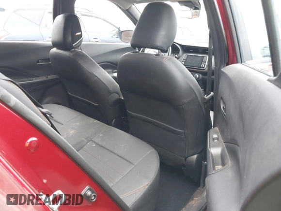 2020 Nissan Kicks SR with VIN 3N1CP5DV4LL565762, listed as a IAAI auction lot 40889527 with 98,722 mi miles. Bid and sale history available at carsss.com. Image 8.