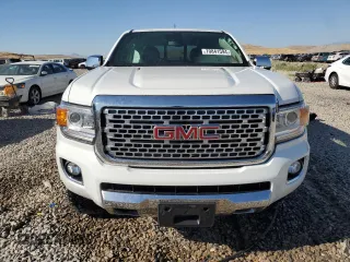 2017 GMC Canyon 4WD Denali with VIN 1GTP6EE11H1291755, listed as a Copart auction lot 70841594 with 89,609 mi miles and Salvage Title. Bid and sale history available at carsss.com. Image 5.