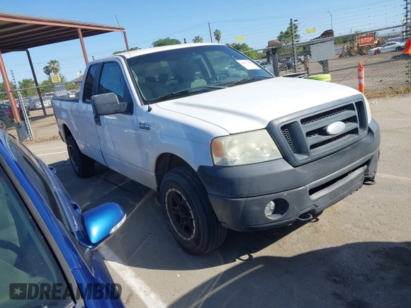 2007 Ford F-150 XLT with VIN 1FTPX14527KD42148, listed as a IAAI auction lot 42077816 with 267,360 mi miles. Bid and sale history available at carsss.com. Image 1.