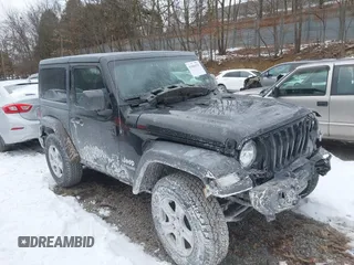 2020 Jeep Wrangler Willys z VIN 1C4GJXAG1LW118348, wystawiony jako IAAI lot #41404125 z przebiegiem 35 325 mil mil oraz . Historia ofert i sprzedaży dostępna na DreamBid. Obrazek 1.