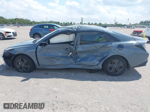 2022 Hyundai Elantra SEL with VIN KMHLM4AG0NU311475, listed as a IAAI auction lot 41897686 with 25,488 mi miles and . Bid and sale history available at DreamBid. Image 14.