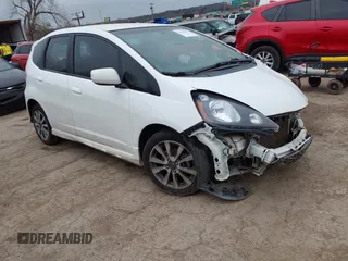 2013 Honda Fit Sport с VIN JHMGE8G55DC075649, выставлен на аукционе IAAI как лот 41670093 с пробегом Не указан миль и . История ставок и продаж доступна на DreamBid. Изображение 1.