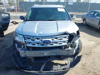 2019 Ford Explorer XLT z VIN 1FM5K7D84KGA60538, wystawiony jako IAAI lot #42603310 z przebiegiem 134 221 mil mil oraz . Historia ofert i sprzedaży dostępna na DreamBid. Obrazek 13.