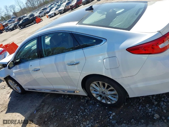 2015 Hyundai Sonata 2.4L Sport with VIN 5NPE34AF6FH227230, listed as a IAAI auction lot 41843379 with 186,332 mi miles. Bid and sale history available at carsss.com. Image 14.