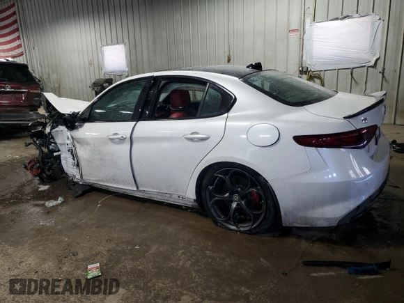 2018 Alfa Romeo Giulia Ti Sport with VIN ZARFAECN5J7576726, listed as a Copart auction lot 44971045 with Not provided miles and Clean title. Bid and sale history available at DreamBid. Image 2.