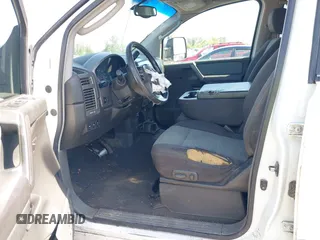 2005 Nissan Titan LE with VIN 1N6AA07B65N506688, listed as a IAAI auction lot 42086502 with 245,661 mi miles and . Bid and sale history available at DreamBid. Image 5.