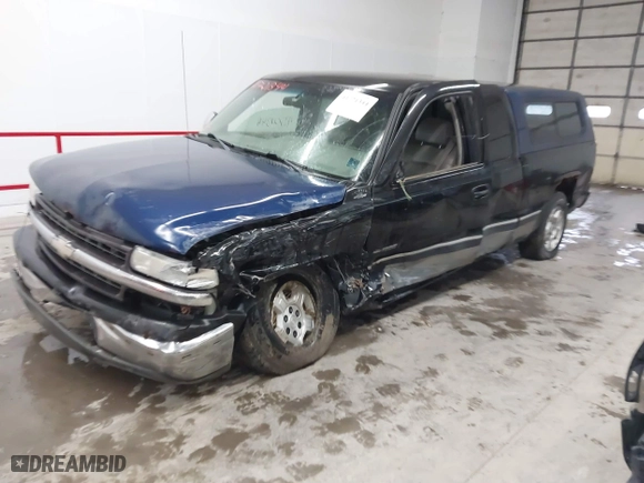 2000 Chevrolet Silverado 1500 LS with VIN 2GCEC19T3Y1333843, listed as a IAAI auction lot 41721344 with 1 mi miles. Bid and sale history available at carsss.com. Image 2.