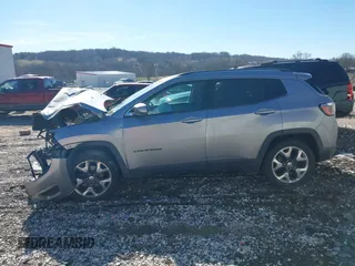 2019 Jeep Compass Limited with VIN 3C4NJCCB1KT662953, listed as a IAAI auction lot 41674997 with 86,318 mi miles. Bid and sale history available at carsss.com. Image 15.