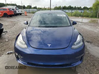 2021 Tesla Model 3 Long Range z VIN 5YJ3E1EB1MF063971, wystawiony jako Copart lot #63851094 z przebiegiem 82 935 mil mil oraz Nie do naprawy • Non repairable. Historia ofert i sprzedaży dostępna na DreamBid. Obrazek 5.