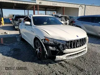 2018 Maserati Levante S z VIN ZN661YUL4JX284380, wystawiony jako Copart lot #42221935 z przebiegiem 49 156 mil mil oraz Nie do naprawy • Non repairable. Historia ofert i sprzedaży dostępna na DreamBid. Obrazek 15.