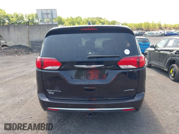 2017 Chrysler Pacifica Limited with VIN 2C4RC1GG7HR525064, listed as a IAAI auction lot 42572835 with 205,452 mi miles and . Bid and sale history available at DreamBid. Image 16.