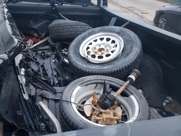 2024 GMC Sierra 1500 with VIN 3GTNUAEDXRG125642, listed as a Copart auction lot 81236584 with 2,596 mi miles and Non Repairable. Bid and sale history available at DreamBid. Image 10.