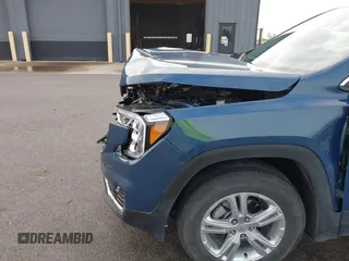 2024 GMC Terrain SLE z VIN 3GKALMEG4RL249642, wystawiony jako IAAI lot #42248039 z przebiegiem 11 695 mil mil oraz . Historia ofert i sprzedaży dostępna na DreamBid. Obrazek 19.