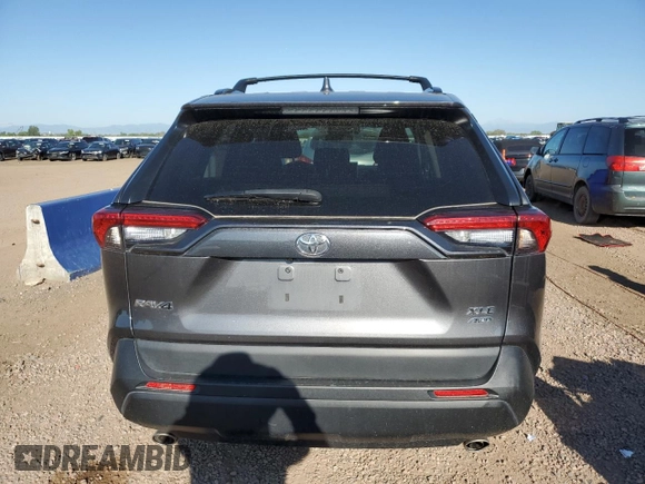 2023 Toyota RAV4 XLE Premium z VIN 2T3A1RFV1PW338747, wystawiony jako Copart lot #63516035 z przebiegiem 31 996 mil mil oraz Szkoda całkowita • Salvage title. Historia ofert i sprzedaży dostępna na DreamBid. Obrazek 6.