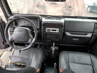 1997 Jeep Wrangler Sahara with VIN 1J4FY49S1VP526452, listed as a Copart auction lot 81983464 with 0 mi miles and Non Repairable. Bid and sale history available at carsss.com. Image 8.
