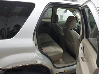 2006 Ford Escape XLT with VIN 1FMYU931X6KD24033, listed as a IAAI auction lot 42076217 with 0 mi miles. Bid and sale history available at carsss.com. Image 8.